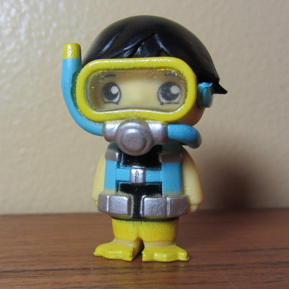 5 for $25 - Ryan's World Mini figure Island Adventures figure scuba Ryan (W5260)